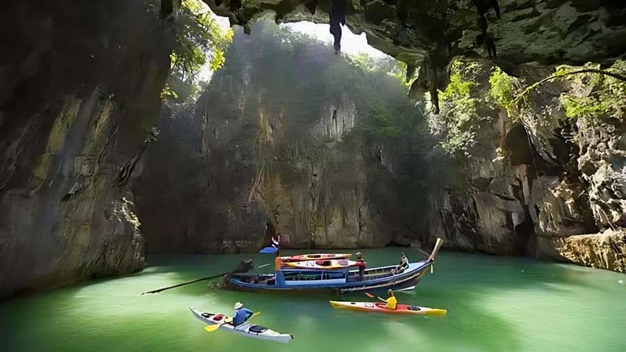 Phuket: James Bond Island Day Trip by Speed Boat with Lunch - Ice Cream Cave and the changing color of the water