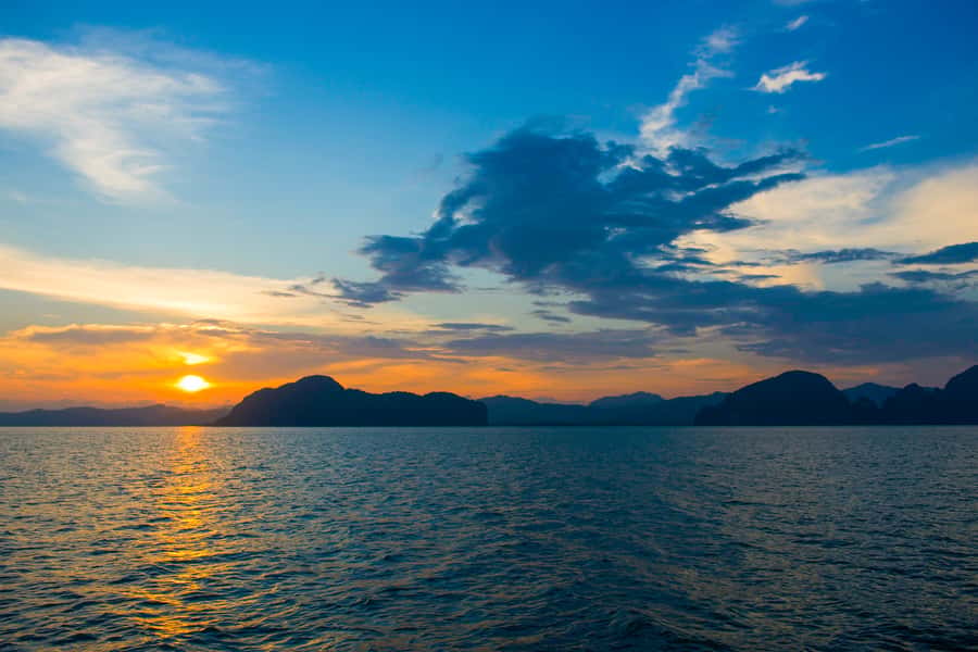 Phuket: James Bond Island Luxury Sunset Cruise - Dinner, music, and the sunset return