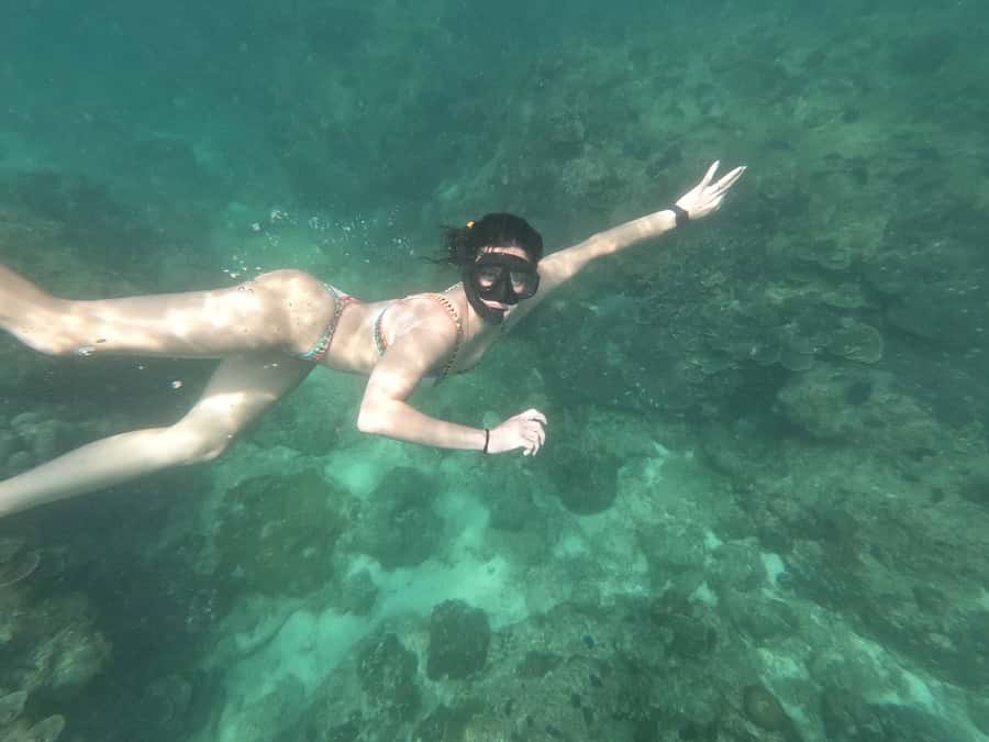 Phuket: Phi Phi Island Sunrise Group Speedboat Tour - Lunch at the Soho Pool Club