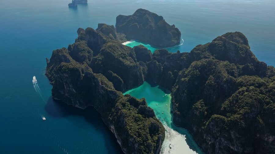 Phuket: Phi Phi Islands Day-Trip by Speed Catamaran - Pileh Lagoon is the scenic centerpiece