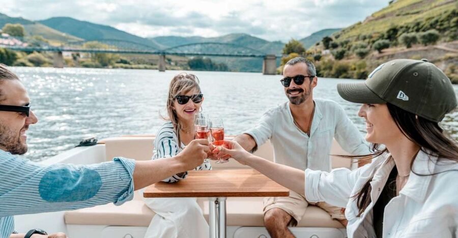 Pinhão: Douro River Solar Boat Tour with Wine Tasting - Should you book it?