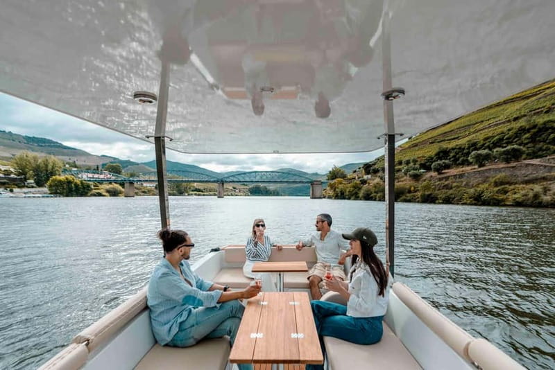 Pinhão: Douro River Solar Boat Tour with Wine Tasting - The ride back to Pinhão