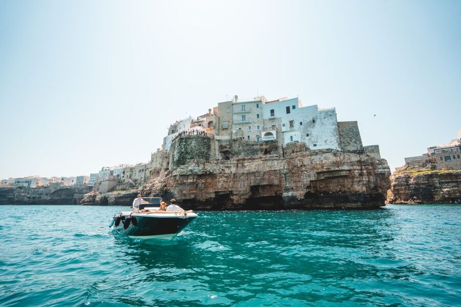 Polignano a Mare: Boat Cruise to Scenic Caves with Prosecco - The viewpoint and the white cliffs