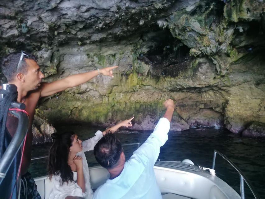 Polignano a Mare: Boat Tour with Prosecco and Snacks - How the timing and group size affect the day