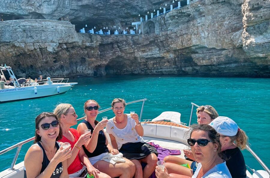Polignano a Mare: Speedboat Cruise to Caves with Aperitif - Quick points before you book