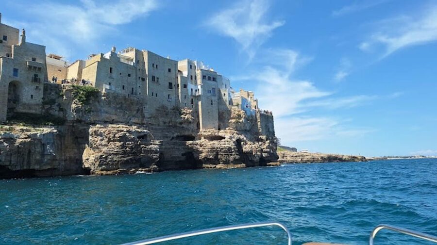 Polignano's coast and caves: a boat tour with drinks, swimming, music, and fun - Key points before you book