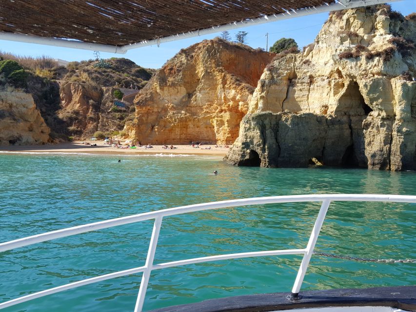 Ponta da Piedade: Half-Day Cruise with Lunch from Lagos - Music, dancing, and the social side of the boat