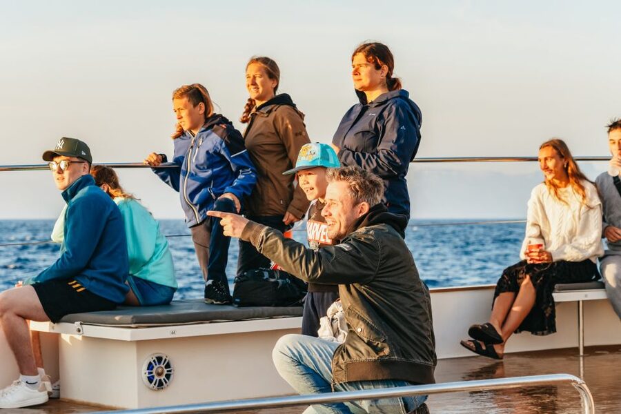 Port d'Alcudia: Sunrise at Sea & Dolphin Watching Boat Tour - What breakfast is really like