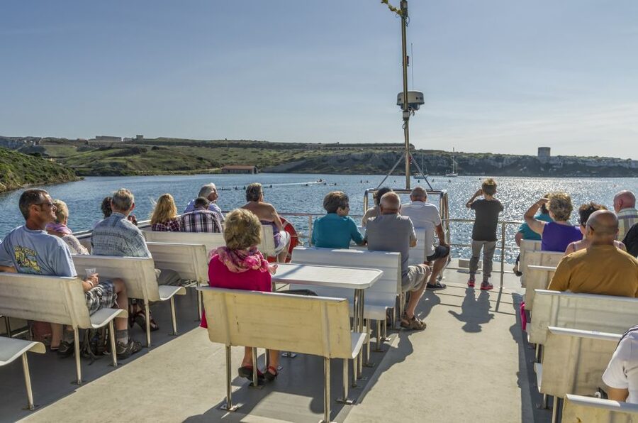 Port Mahon: 1-Hour Harbor Cruise with Underwater Views - Key points to know before boarding