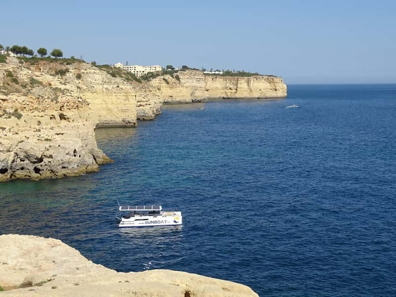Portimão: Benagil Caves & Golden Coast Eco Catamaran Tour - The Return Ride, Bar, Music, and Onboard Comfort