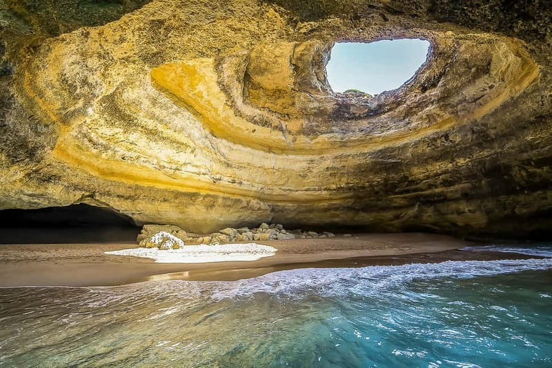 Portimão: Benagil Caves Speed Boat Tour with Sunset Option - Portimão pier: finding the boat