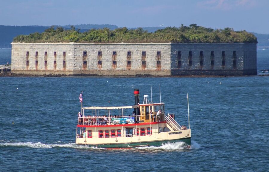 Portland: Best of Maine Lighthouse Scenic Cruise - Portland Head Light and the lighthouse run