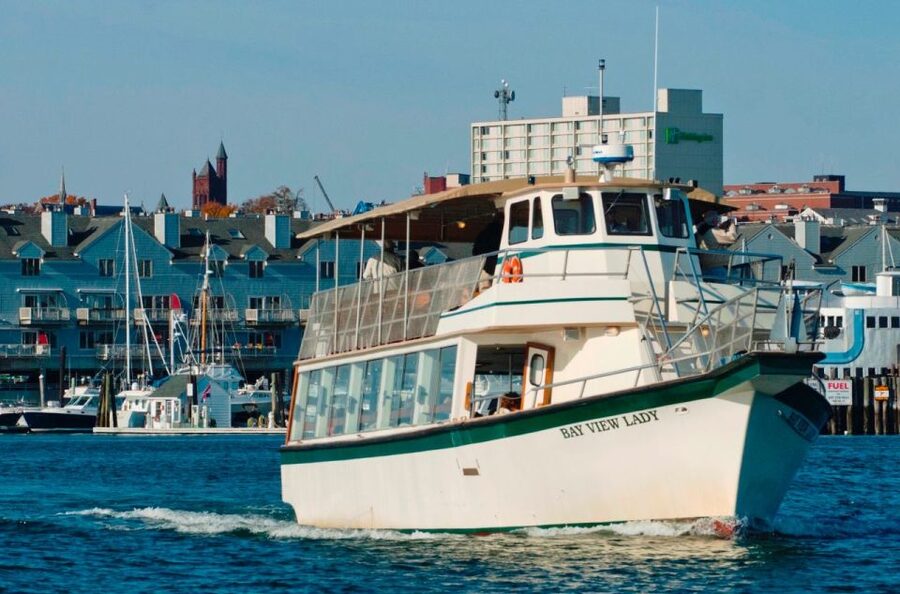 Portland: Best of Maine Lighthouse Scenic Cruise - Civil War era forts and Diamond Pass