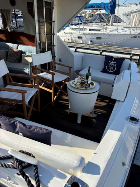 Porto: 6 Bridges Cruise, Welcome Drink & Sunset Option - Yacht or sailboat: what changes