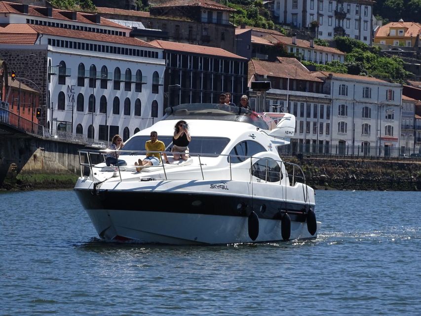 Porto: 6 Bridges Port Wine River Cruise with 4 Tastings - Afternoon light or a sunset departure