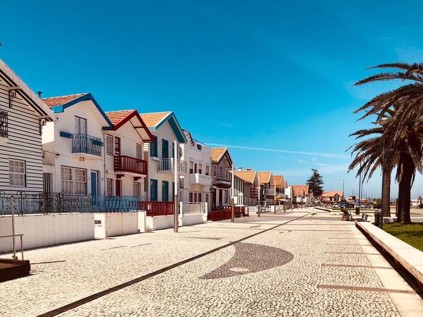 Porto: Aveiro, Cruise, Costa Nova & Capela da Pedra Full Day - Senhor da Pedra: a chapel surrounded by the Atlantic