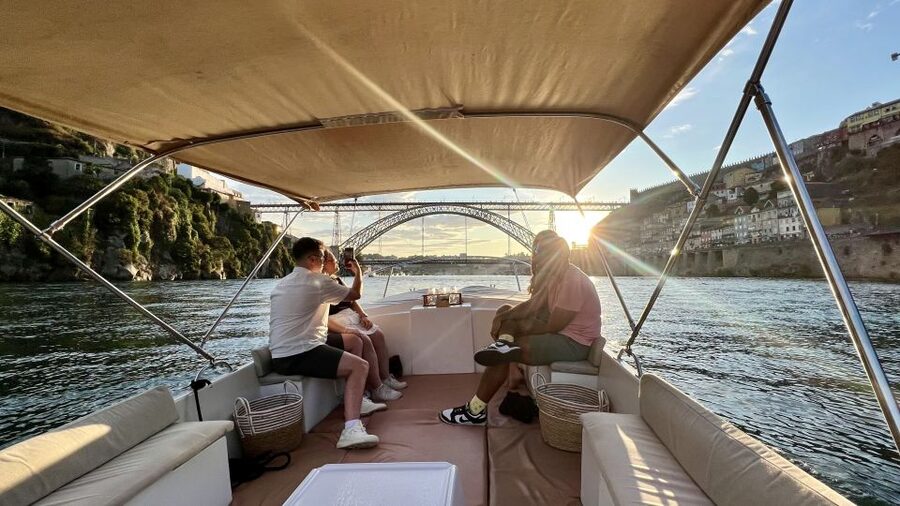 Porto: Douro River Boat Cruise with Port Wine Tasting - Ribeira from the water