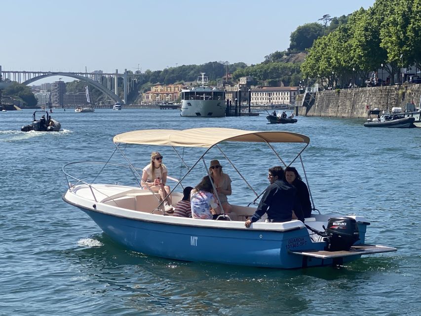 Porto: Douro River Boat Cruise with Port Wine Tasting - Crossing to Cais de Gaia