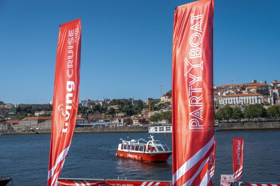 Porto: Douro River Party Boat with Sunset Option & 6 Bridges - Is $17 good value in Porto?