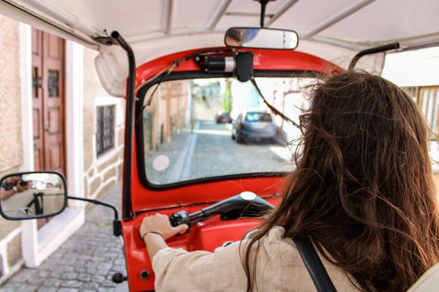 Porto: Guided Tour by Tuk-Tuk & Optional Douro River Cruise - Private or shared tuk-tuk?