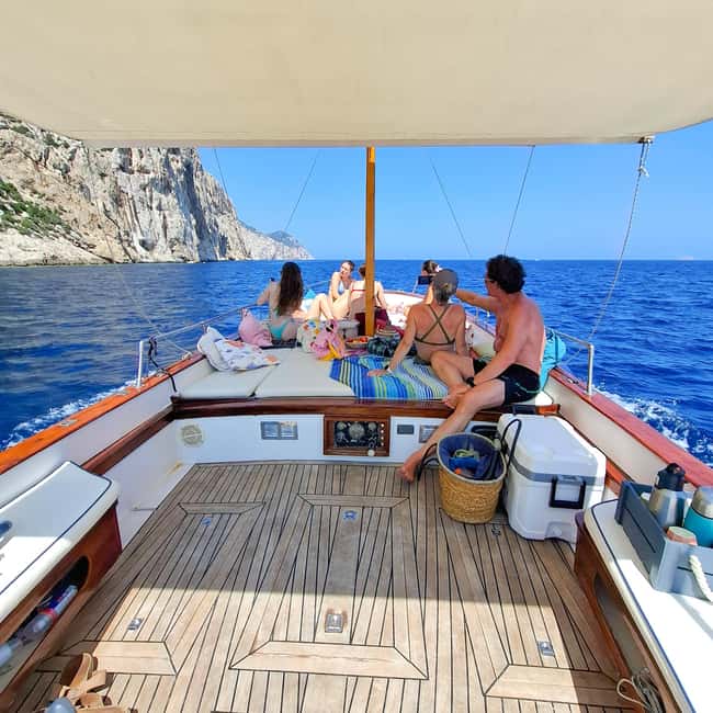 Porto San Paolo: Half Day Boat Tour to Tavolara and Molara - Why this small boat makes a difference