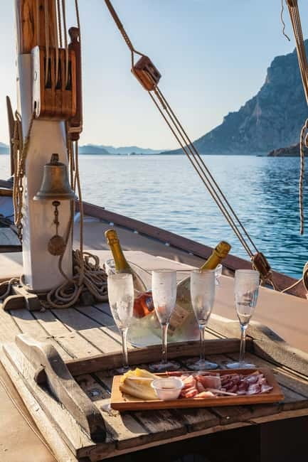 PortoS.Paolo: Half Day Traditional Boat Tour Tavolara Molara - The First Swim Stop in a Quiet Cove