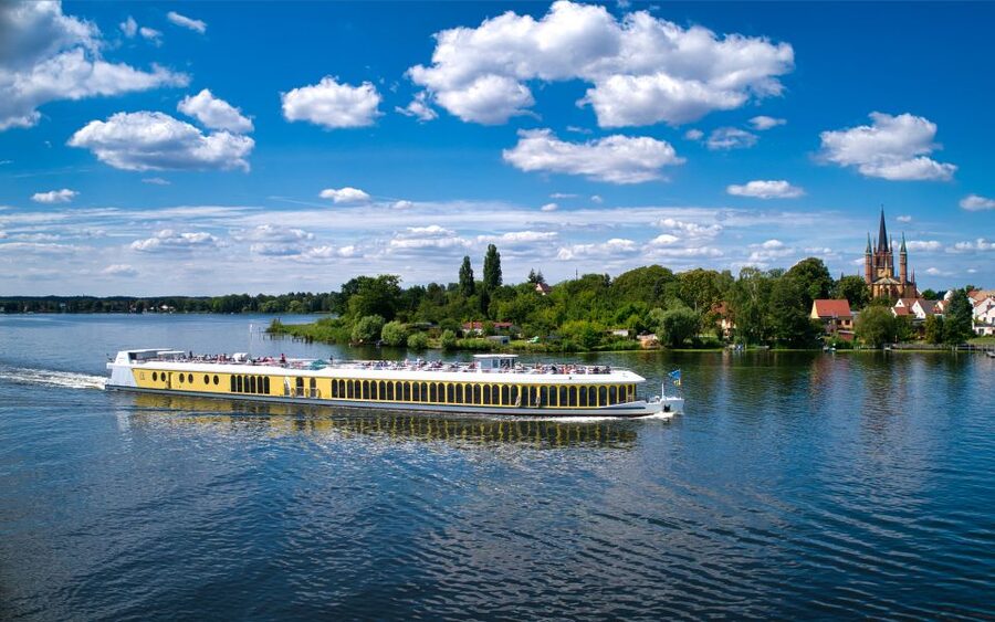 Potsdam by Boat: Island Cruise - From Potsdam harbor toward Caputh