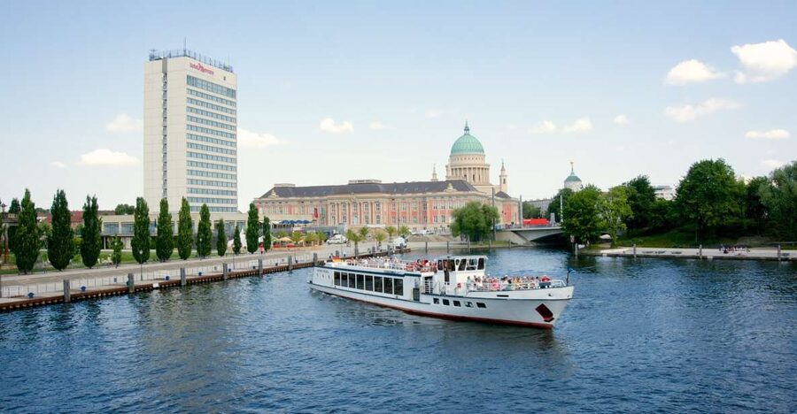 Potsdam: Palace Tour by Boat - Babelsberg Park and its royal views