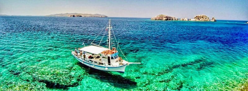 Pounta: Blue Lagoon Boat Tour - Fruit, drinks, and the social side of the boat