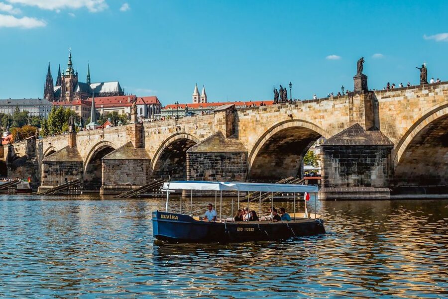 Prague: 45-Minute Sightseeing Cruise to Devil's Channel - Comfort, seasons, and practical limits