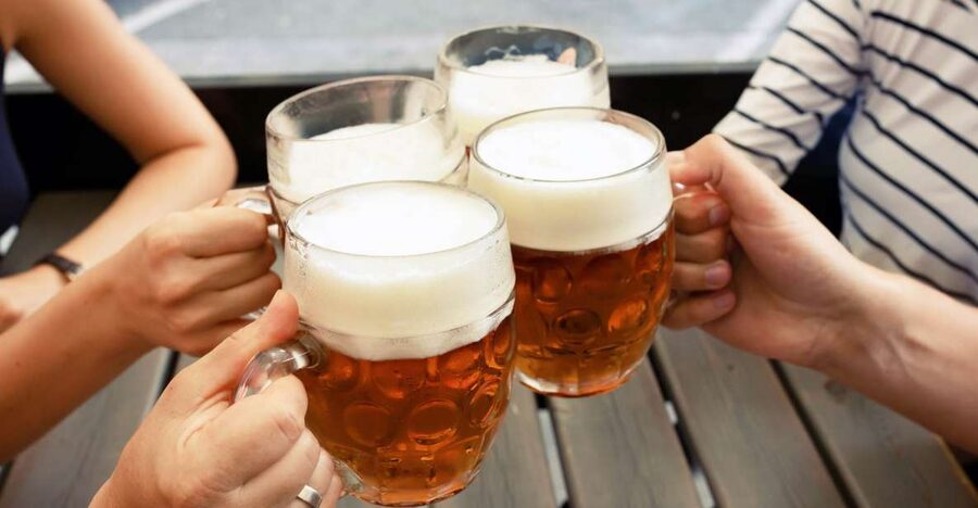 Prague: Afternoon Beer Cruise with Drinks Included - Why a short Vltava cruise works in Prague