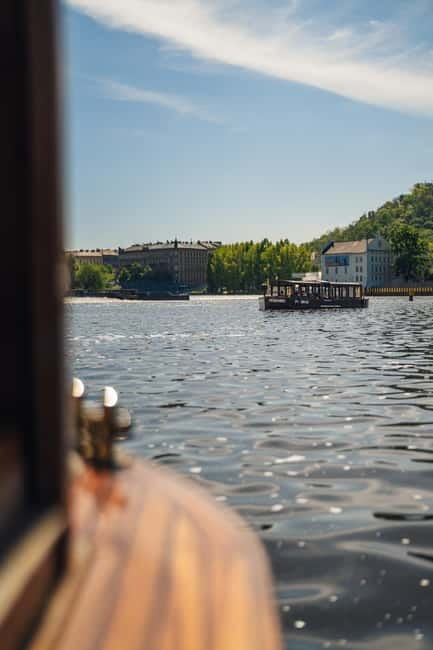 Prague: Canal Cruise Around Charles Bridge - Prague Castle and the Giant Metronome
