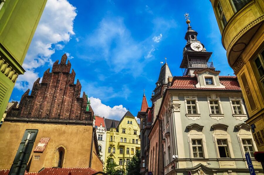 Prague: Castle and Jewish Quarter Tour with Cruise and Lunch - Josefov and Old Town Bring a Different Story