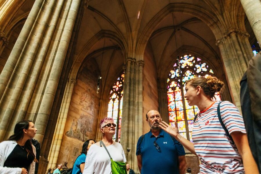 Prague: City Highlights By Bus, Boat, and on Foot - Guide quality makes the difference