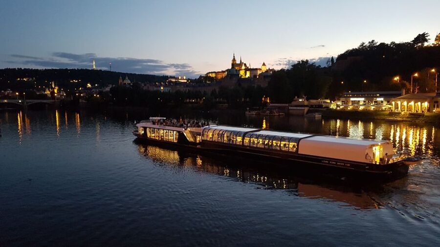 Prague: City Tour and Dinner Cruise with Hotel Pickup - Is $109 a Fair Price?