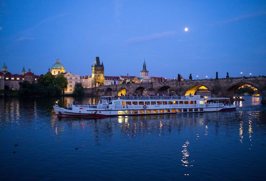 Prague: City Tour and Dinner Cruise with Hotel Pickup - Timing, Pace, and Comfort