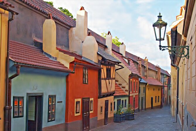 Prague Guided Walking Tour and Cruise with Authentic Czech Lunch - Ending at the Charles Bridge Museum