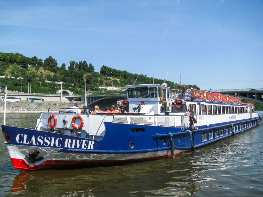 Prague: Panoramic Vltava River Cruise - Starting at Dvořákovo Embankment, Pier 17