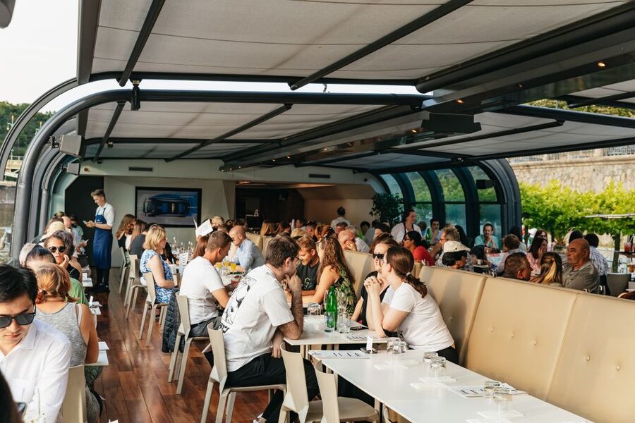 Prague: Sightseeing Dinner Cruise on Open-Top Glass Boat - Prague Castle and Kampa Island from the river