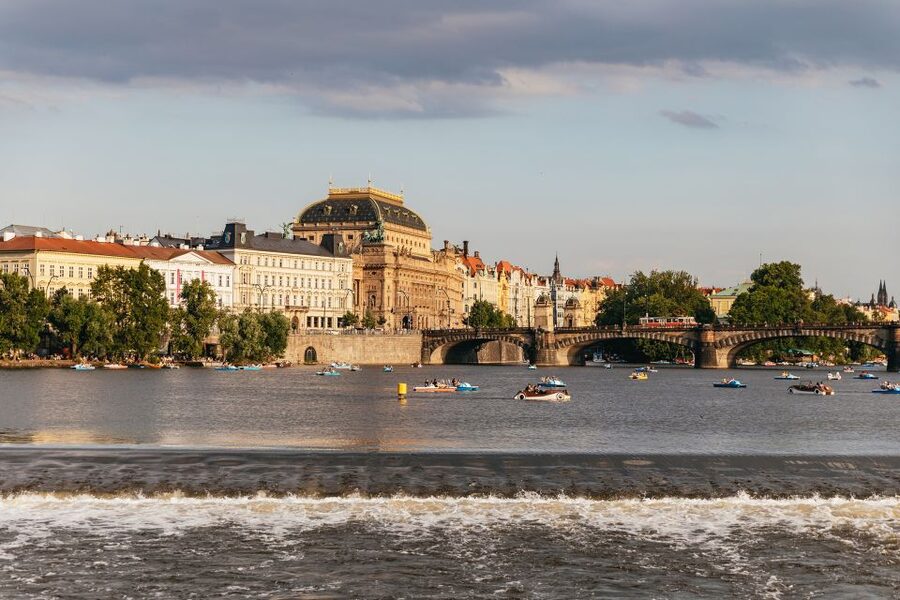 Prague: Sightseeing Dinner Cruise on Open-Top Glass Boat - Petrin Hill and Old Town after dark