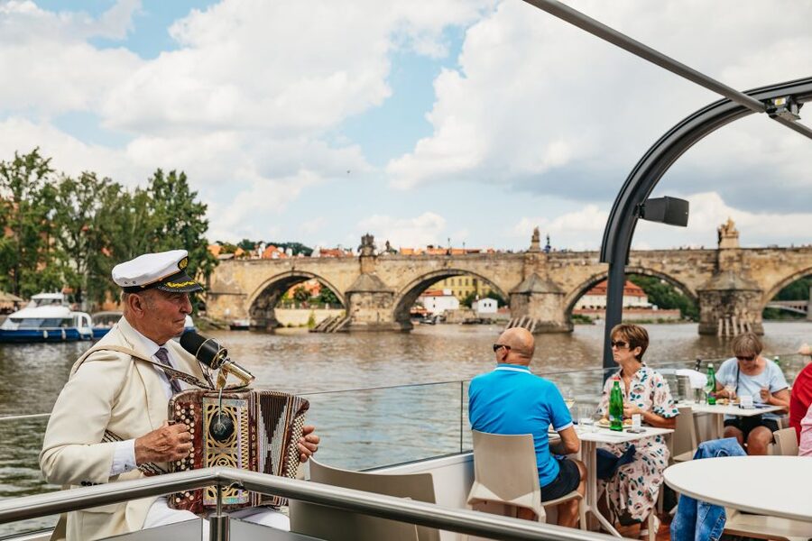 Prague: Vltava River Lunch Cruise in an Open-Top Glass Boat - Prague Castle, Rudolfinum, and the National Theater