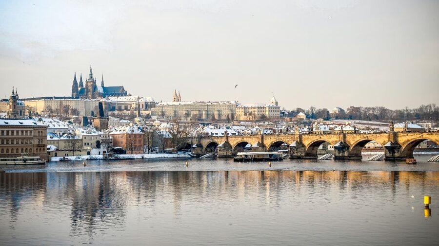 Prague: Vltava River Sightseeing Cruise - Small practical tips that improve the ride