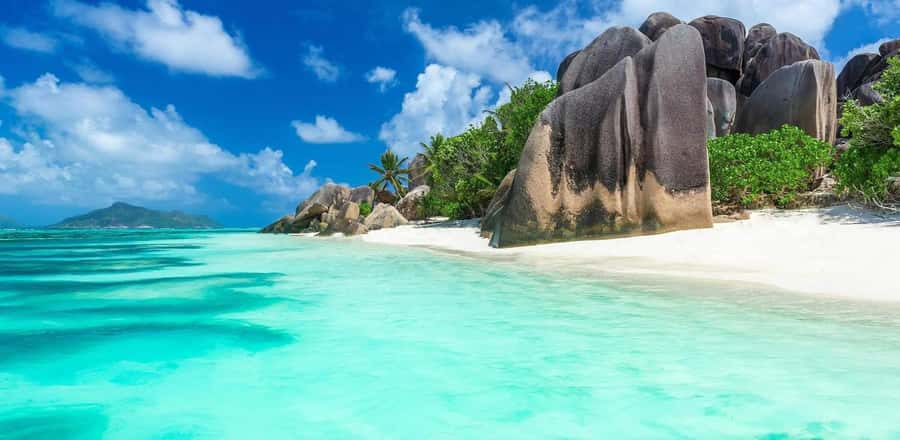 Praslin: Curieuse & St-Pierre Boat Adventure with Snorkeling - The Curieuse walk: mangroves, palms, and viewpoints