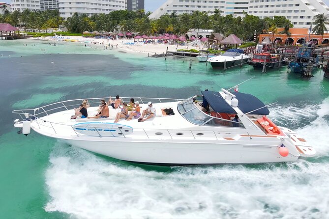 Private Luxury Yacht 55FT Rental in Cancun - What the Cancun yacht day is really like