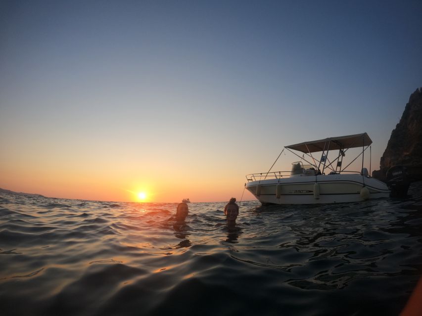 Procida: Boat Tour with Swimming Stops and Underwater Photos - Swimming and snorkeling in clear water