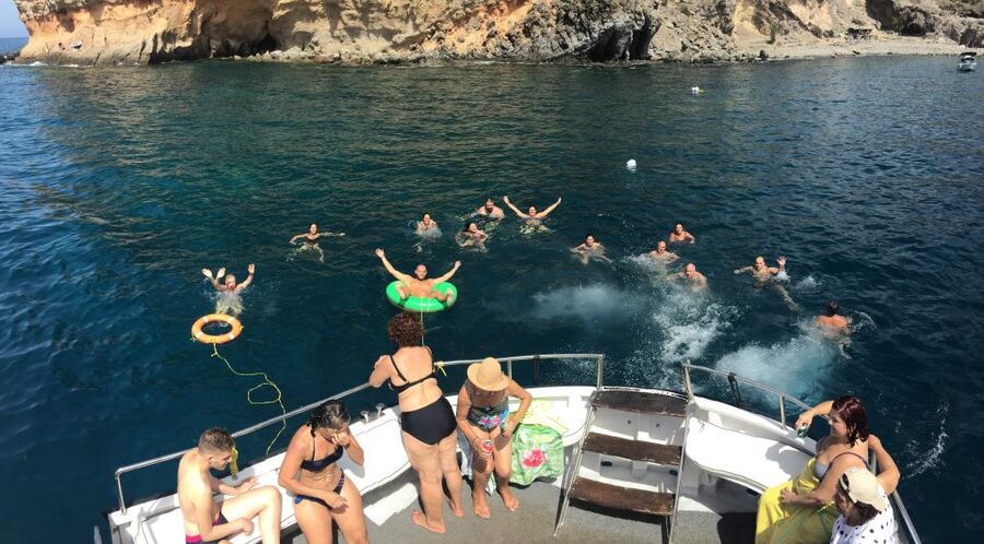 Puerto de Mogan: Boat and Snorkeling Trip - What makes the hosts special