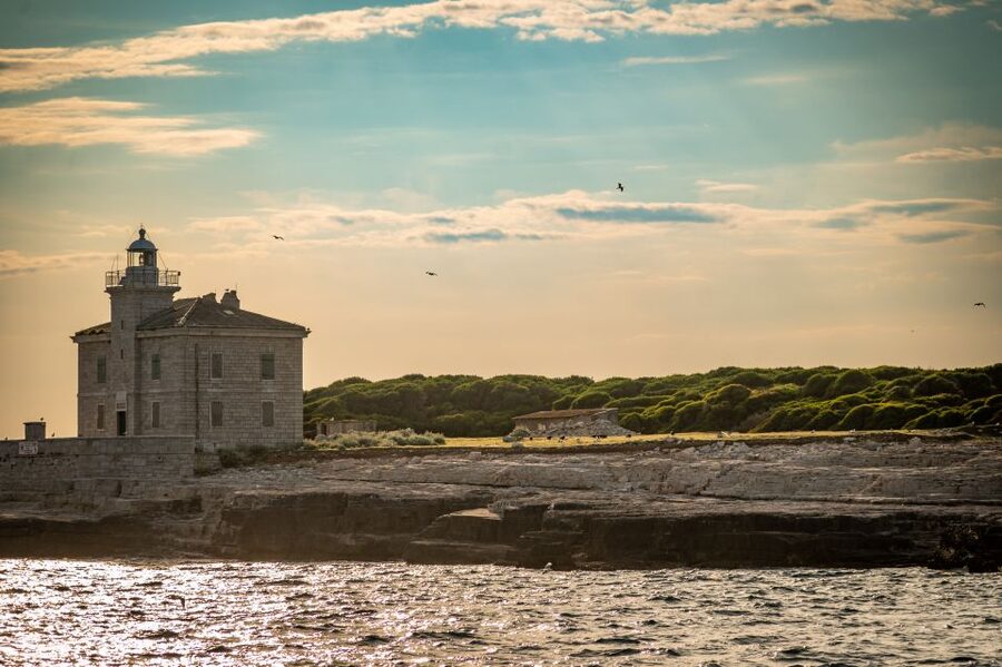 Pula: Brijuni National Park Sunset, Dolphins & Dinner Cruise - Sunset over the sea and the return to Pula