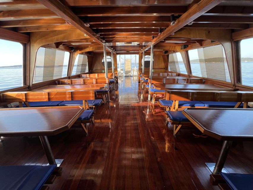 Pula: Dolphin Watching Sunset Cruise with Dinner & Drinks - Practical planning before you go