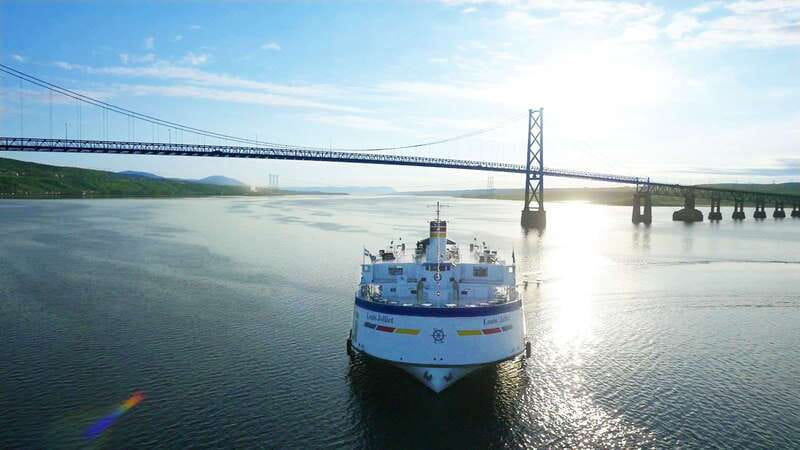 Québec City: Guided Sightseeing River Cruise - What the boat is like onboard