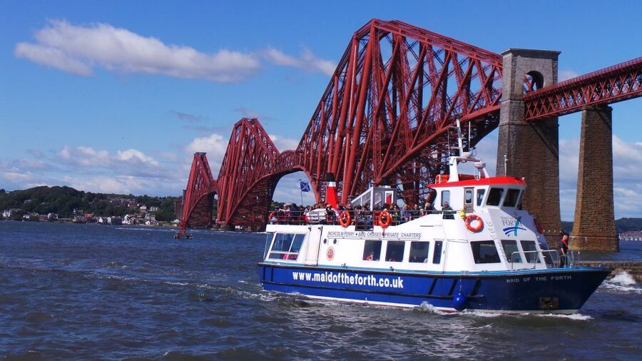 Queensferry: Sightseeing Cruise to Inchcolm Island - From the Queensferry ticket kiosk to the Firth of Forth